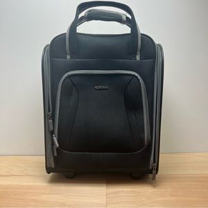 LIKE NEW!! Black American Tourister Rolling Luggage/ Travel Bag